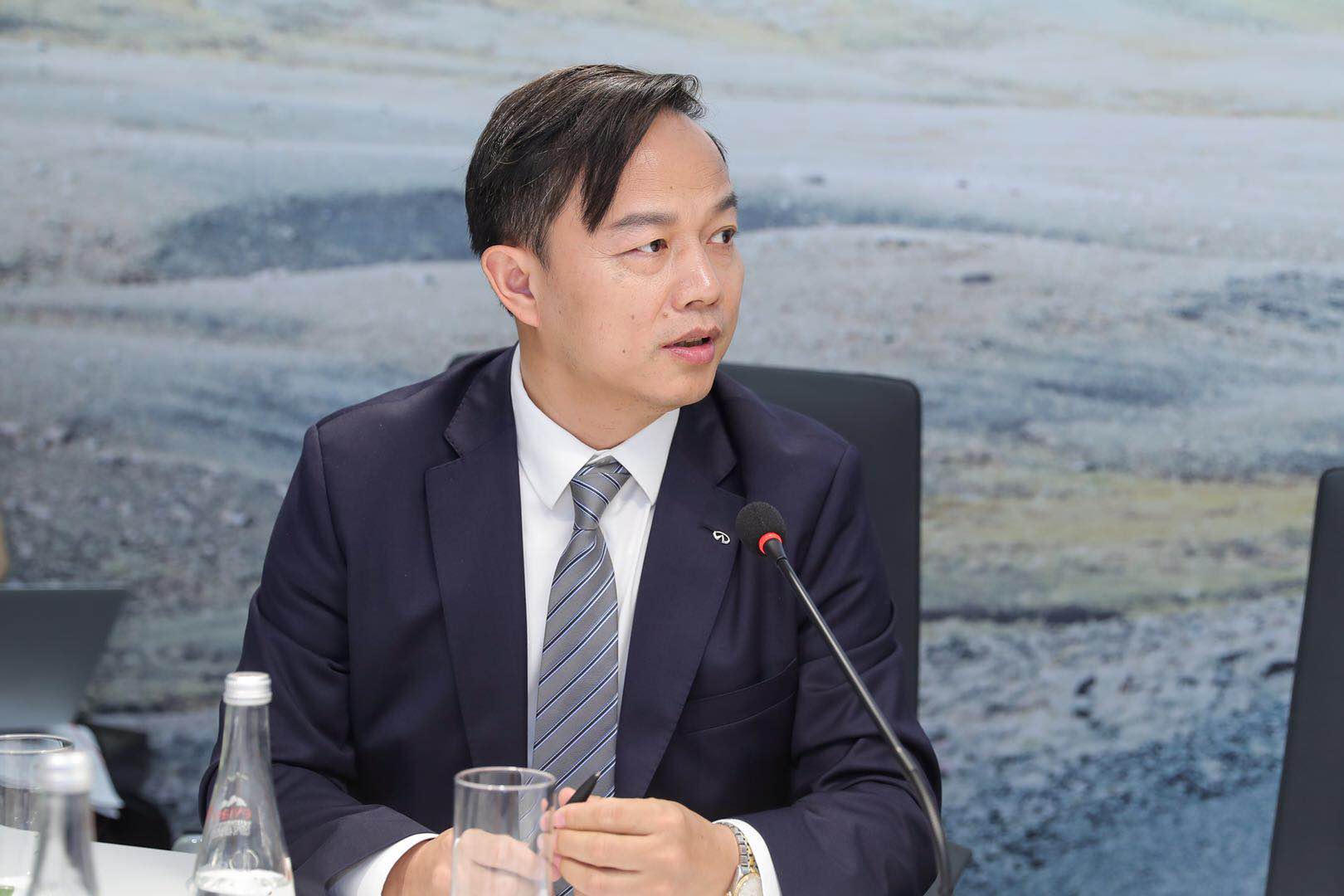 英菲尼迪誓言15万辆"军令状",陆逸详解"5in5"战略落地中国