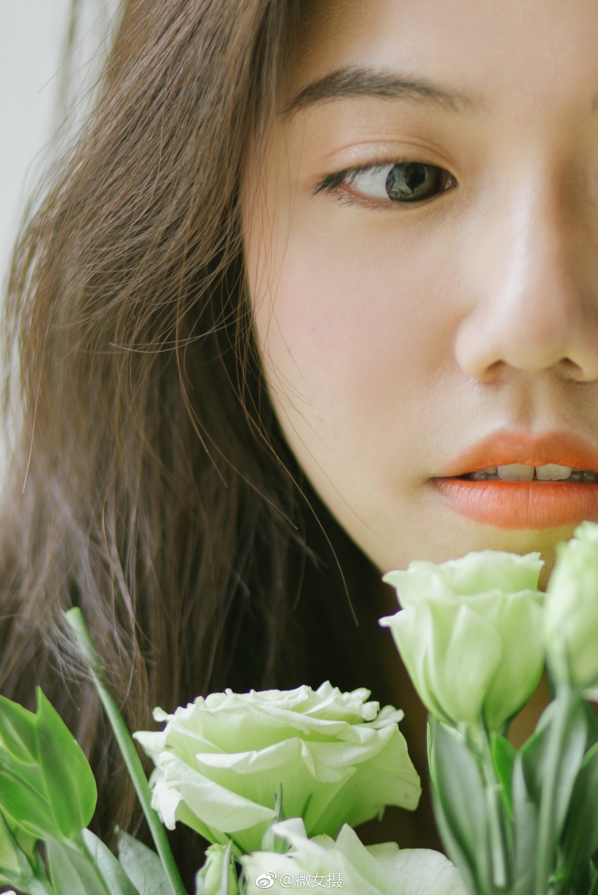 你纯真的脸倒影在我的眼摄影模特