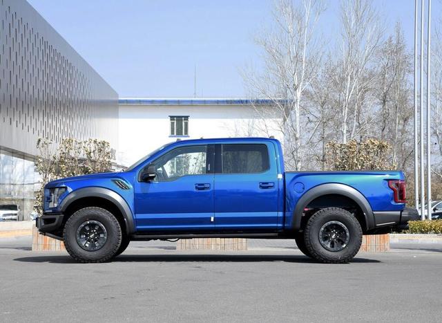 面向年轻人群,全新设计引争议,趣评全新福特f150猛禽性能强化