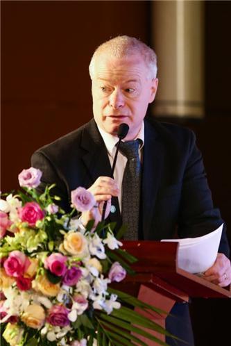 上图:爱尔兰大使馆农业参赞柯龙上图:乌拉圭大使馆农业参赞亚历杭德罗