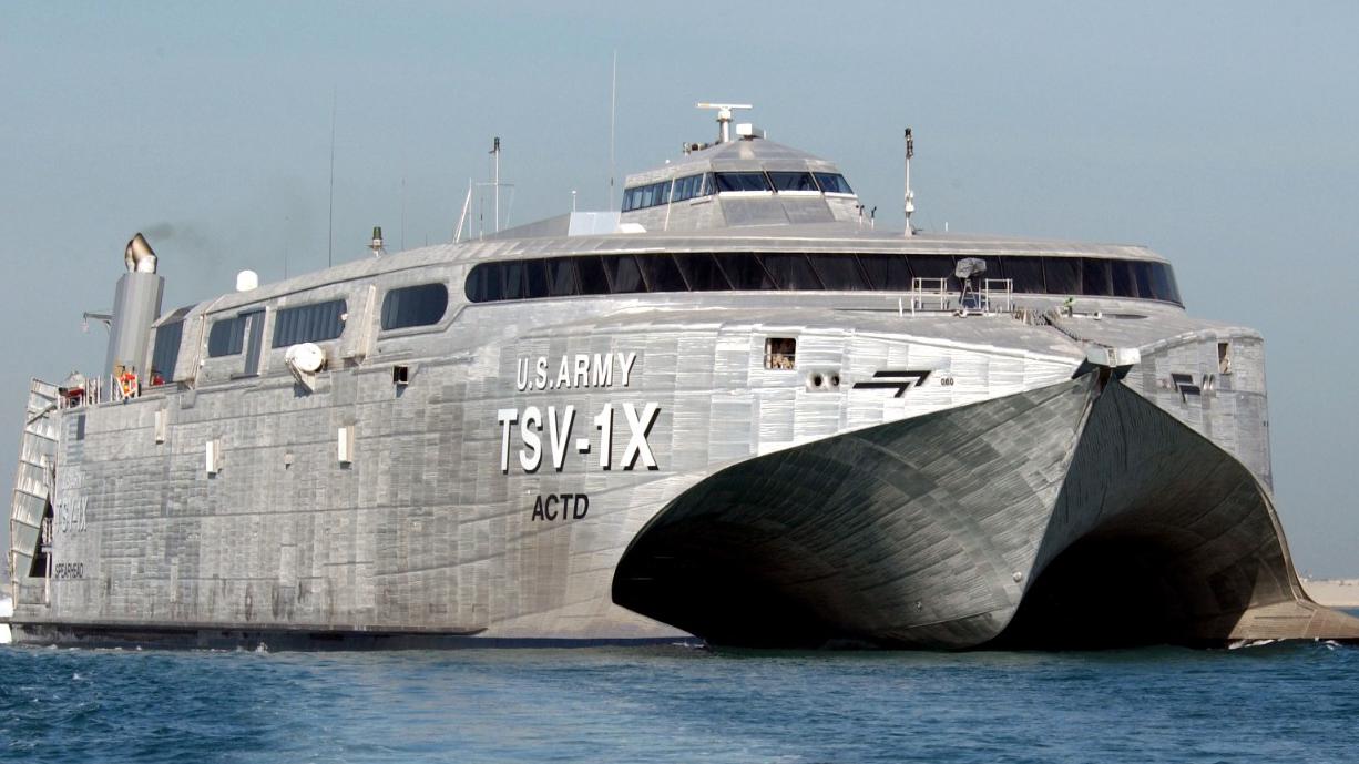 2400吨级双体战舰有多厉害?美军一口气要了12艘,运输一个作战旅