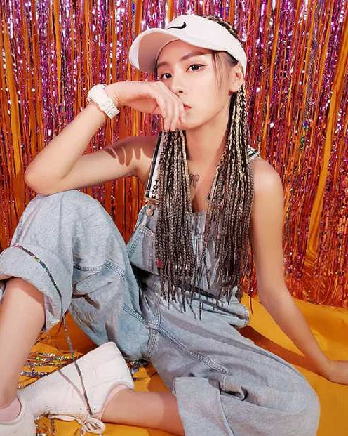 大家还记得《变形计》中的"夜店女王"杨馥宇?如今她变成这样了