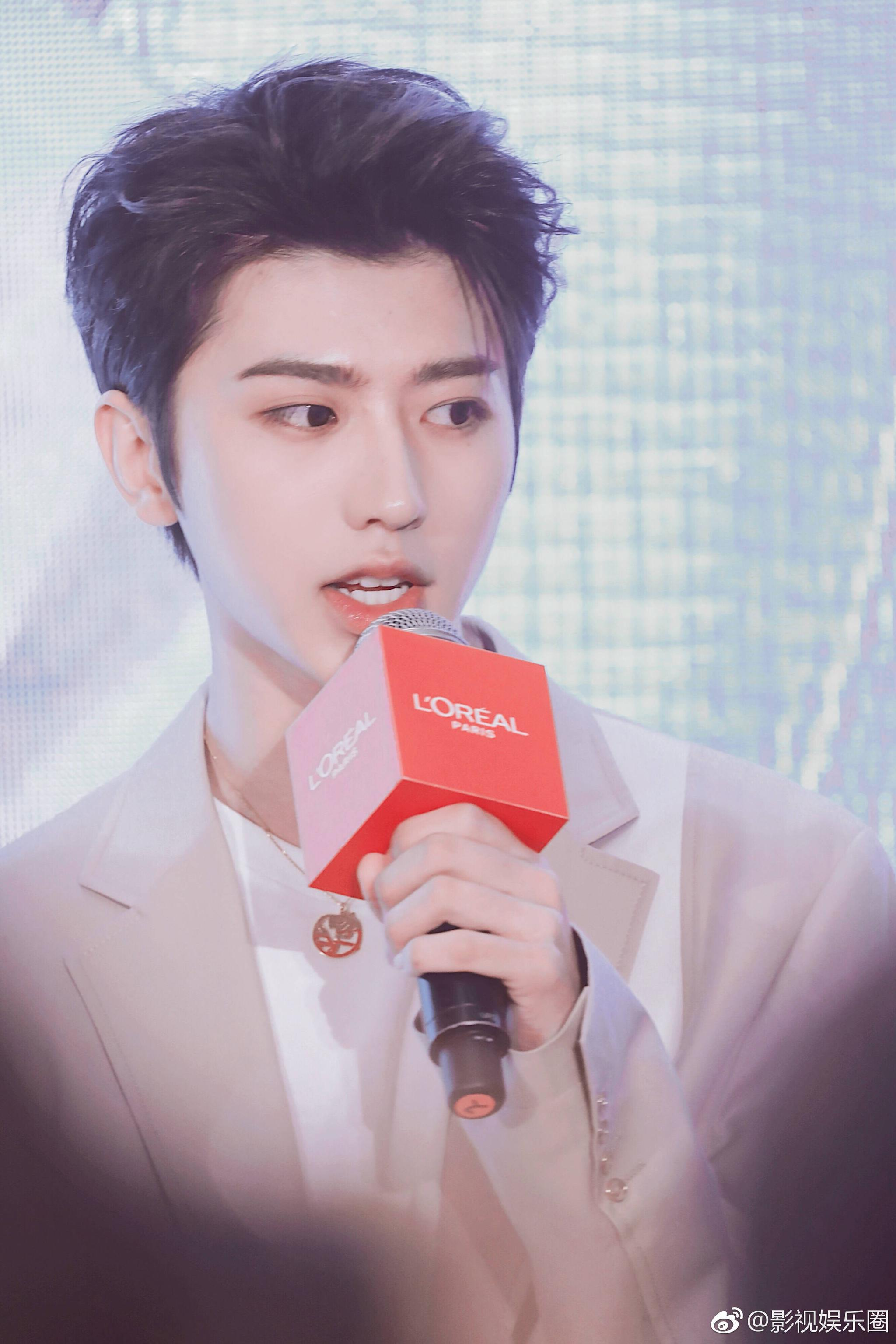 娱乐圈180 club男明星了解一下朱一龙180,胡一天188,肖战183,王一