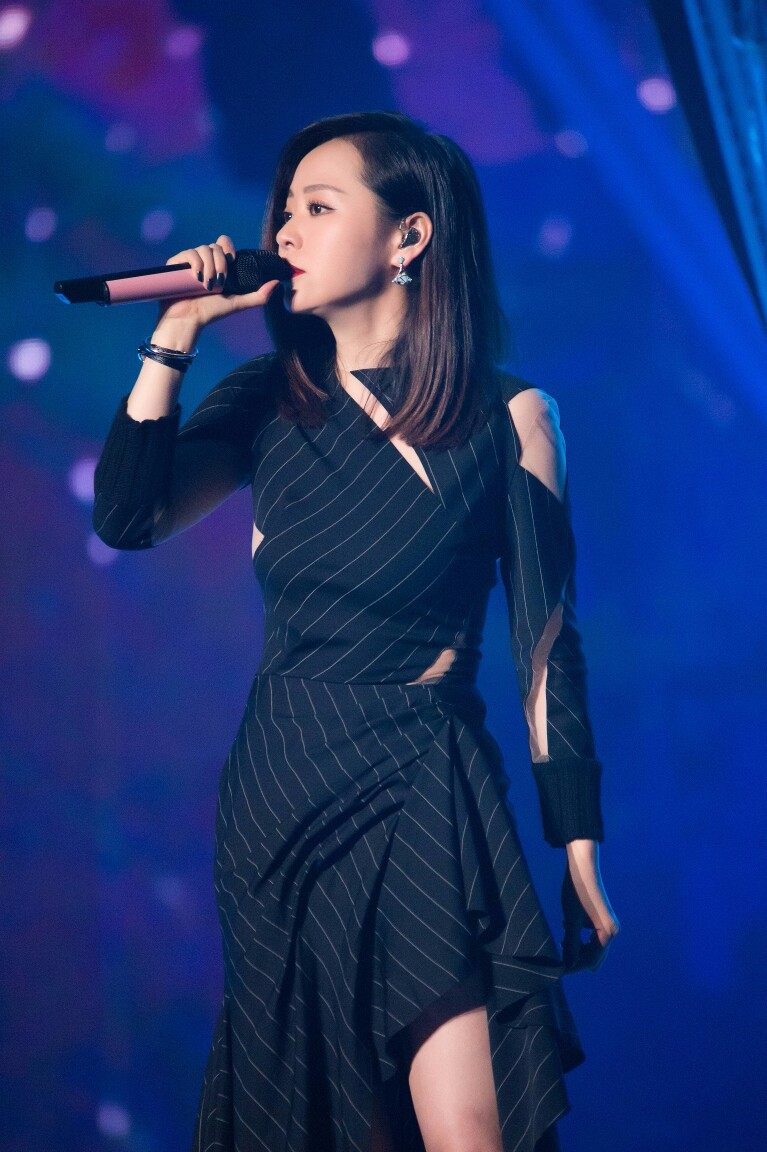 歌手张靓颖美图欣赏,人美歌甜形容她一点也不过分!