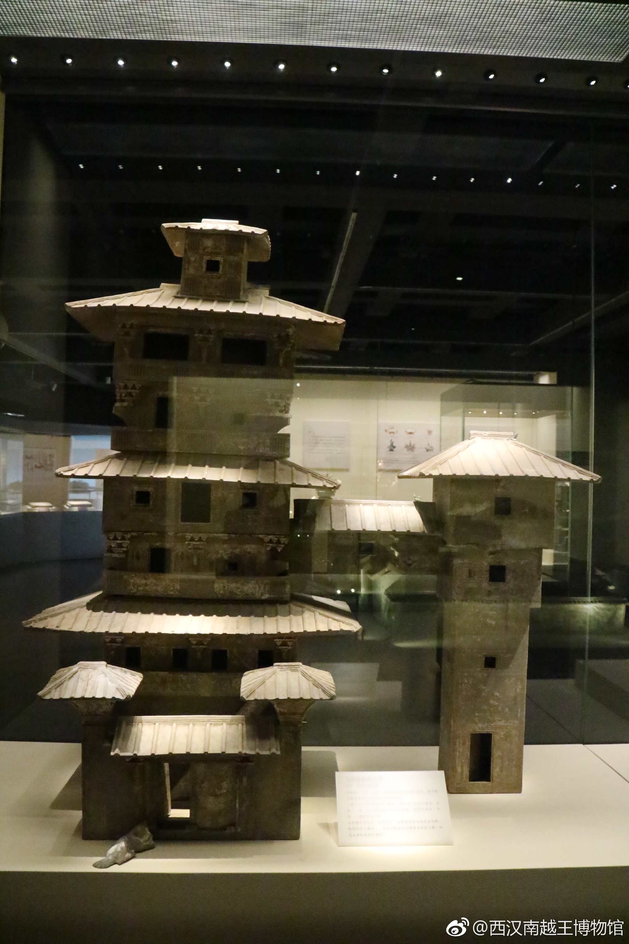 汉代七层连阁陶仓楼·河南博物院藏这是这一次临展中体量最大的文物