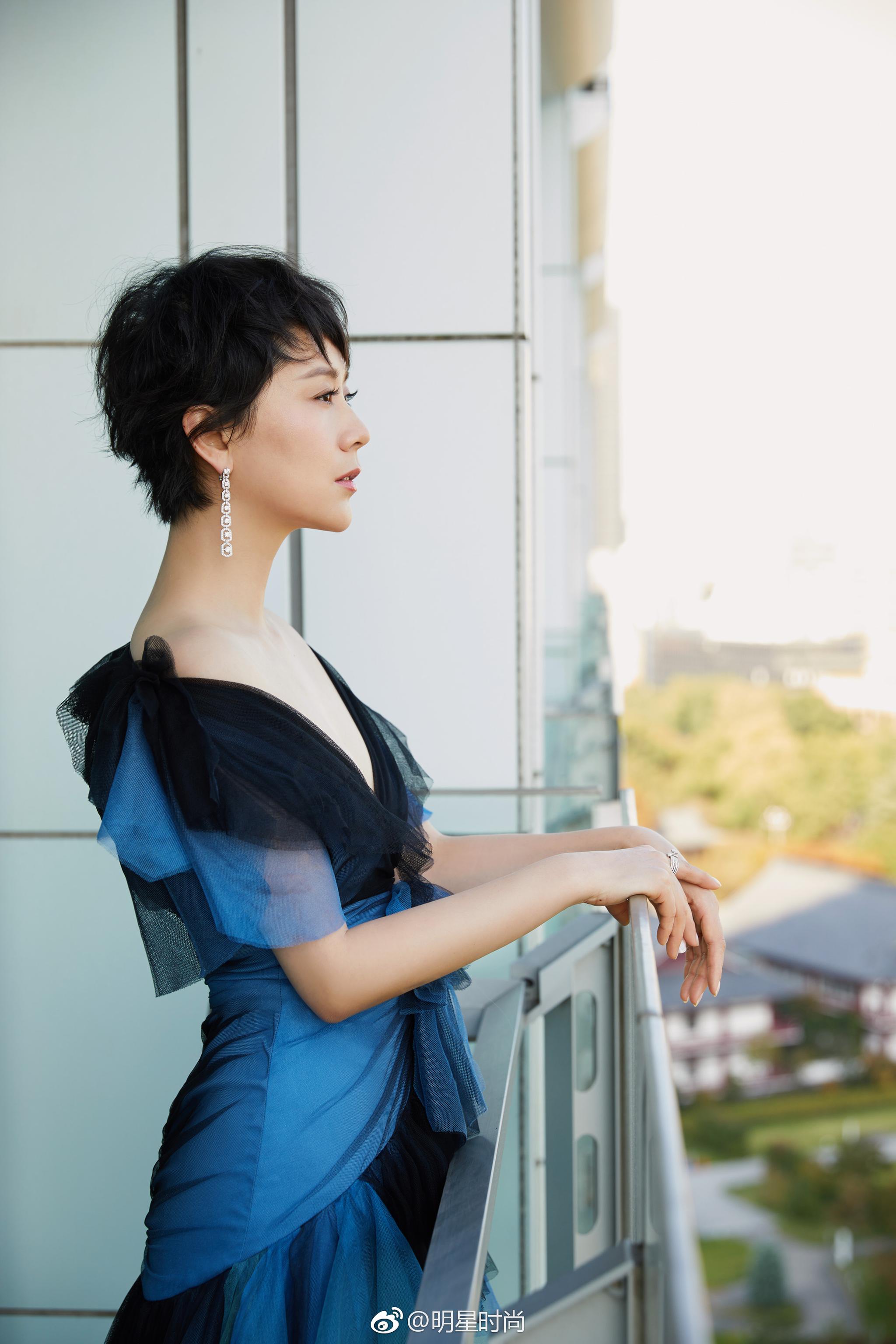 《红海行动》女主角夏楠的扮演者@海清 出席东京电影节|海清|夏楠|东京电影节|扮演者|女主角_新浪新闻
