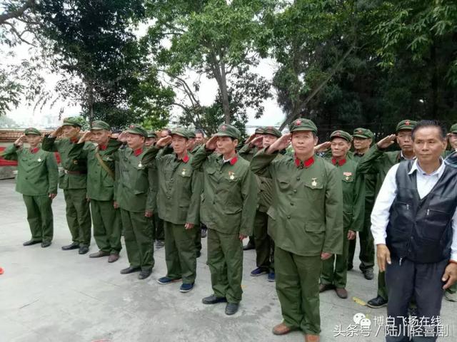 广西博白县参战老兵和烈属代表,高平战役浮现眼前,老兵不死