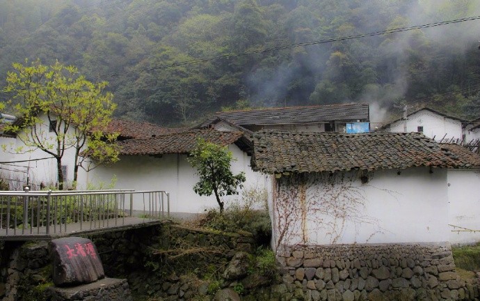 云息野村处,鸡犬阡陌横