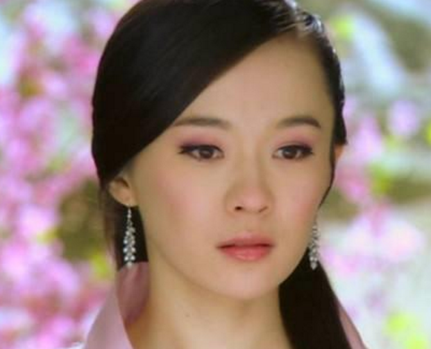 她本是皇后的亲妹妹,一句话气死了姐姐,成为了姐夫的妻子!