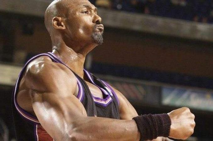 卡尔马龙作为nba历史上得分第二多的球员,他的职业生涯巅峰期长到能够