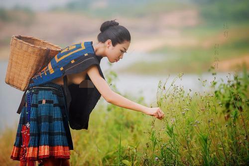女性地位极高却从不穿内衣,男生都喜欢这地方,游客络绎不绝拜访|瑶族