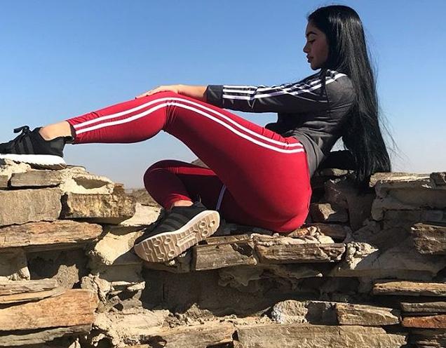 这位来自墨西哥的健身达人名叫奥科达,今年22岁,目前居住