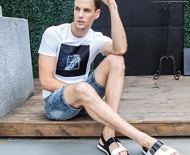 男人穿凉鞋就一定土? 这些凉鞋穿了让你帅一夏