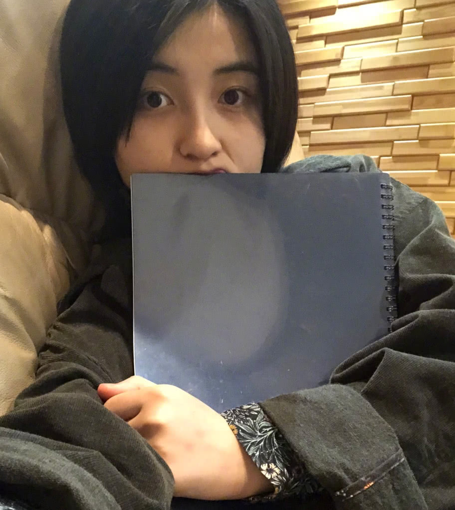 张子枫炸裂似的的低头一笑令人毛骨悚然网友小姑娘演技真好