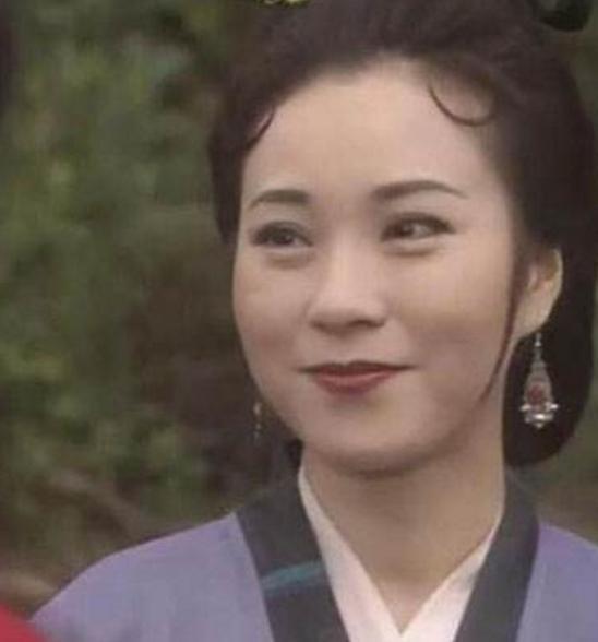 他是最经典的"黄蓉",60岁仍单身,风韵犹存比刘晓庆还美艳