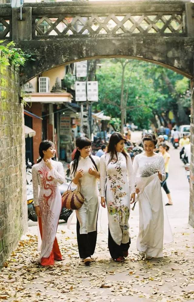 风情十足令人惊艳的越南旗袍