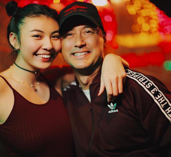 53岁王敏德生活照,警察形象深入人心,与妻子恩爱26年,女儿漂亮