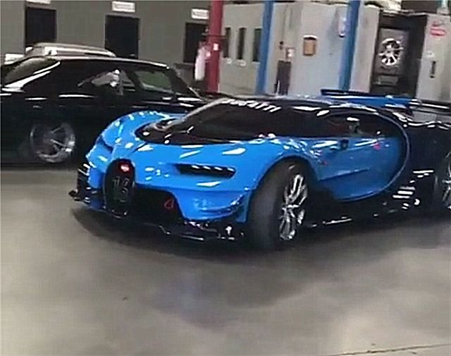 4000万布加迪威龙现4s店看到车标那一刻网友称大号比亚迪