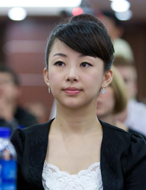 身价过亿的潘晓婷36岁还没成婚,知道她的择偶标准后网友连退两步