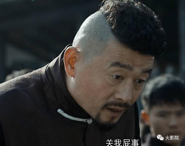 崔疯子的锅盖头还输出国外,成为美国大兵的标准发型.