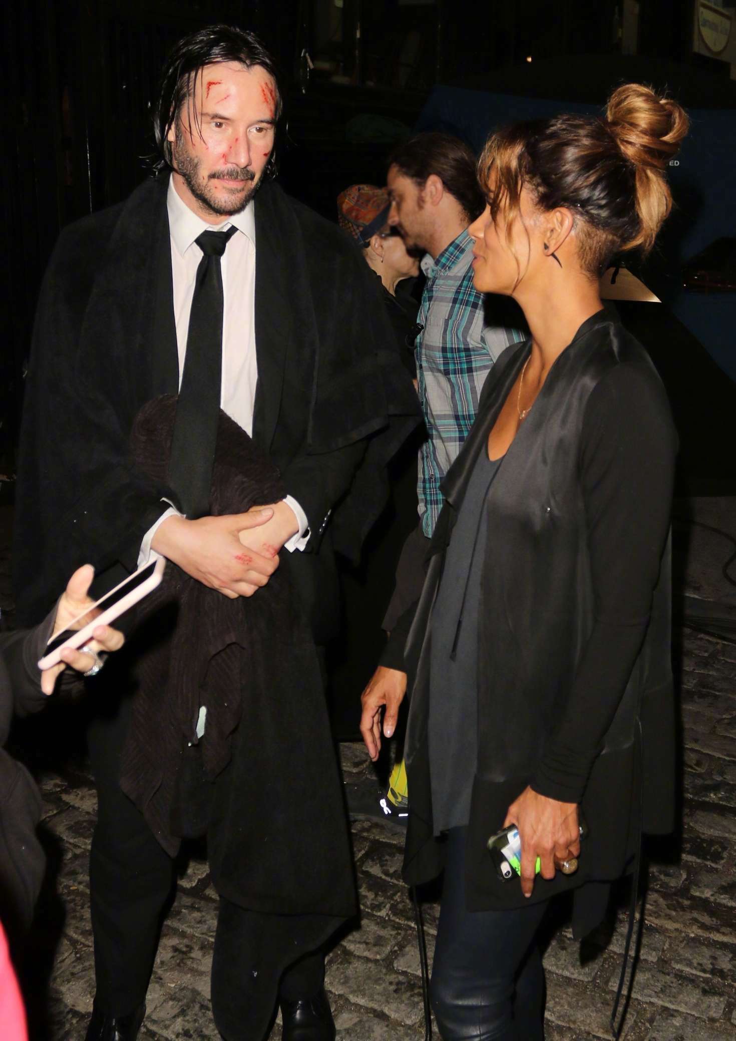 哈莉·贝瑞和基努·里维斯keanu reeves 在纽约拍摄《john wick