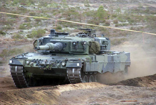 反坦克技术已得到飞速发展,坦克防护水准随之提高,自豹2a5开始,德国