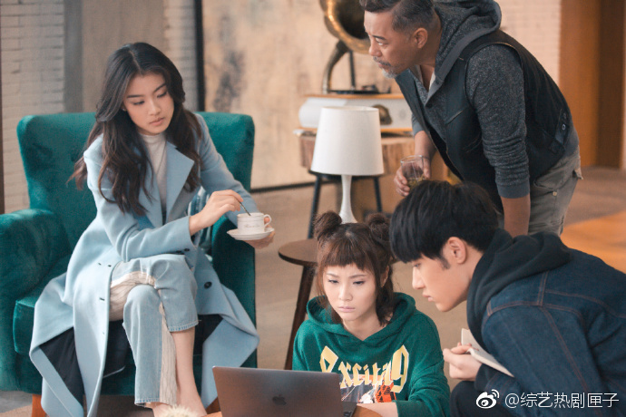 围绕热点事件直戳吃瓜群众的嗨点|人间规则|热点事件|电视剧版_新浪