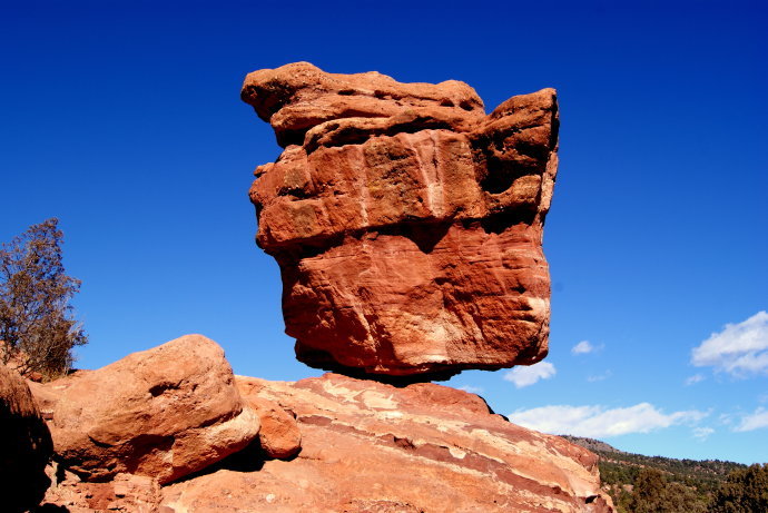 直击世界上神奇的平衡石,屹立多年不倒,简直就是自然界的奇迹!