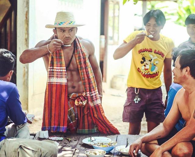 踢断芭蕉树的泰拳王播求千万身价但平时竟吃的如此艰苦