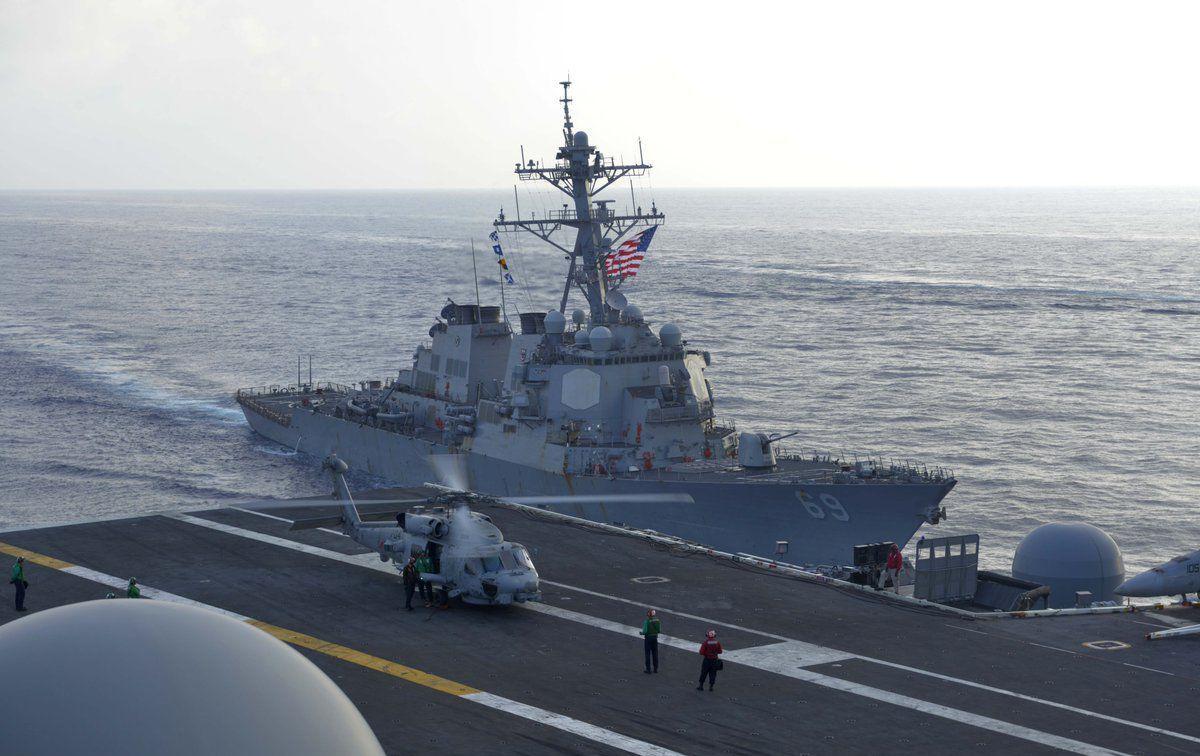 地中海一片爆炸声,美英法舰队突然行动,大批俄战舰出港迎敌