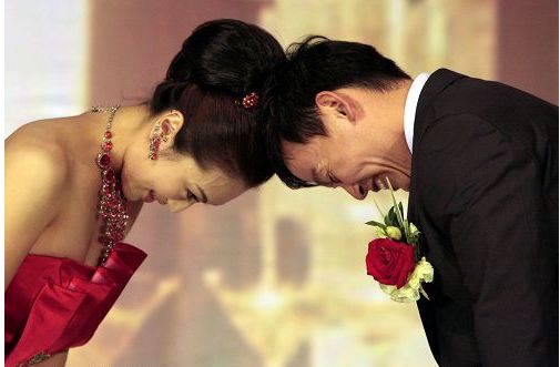 我叫陈刚,今年28岁,我和老婆是相亲认识的.