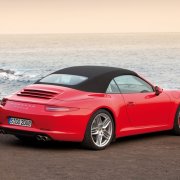 汽车保险几月份买最划算这个时候买能省很多钱