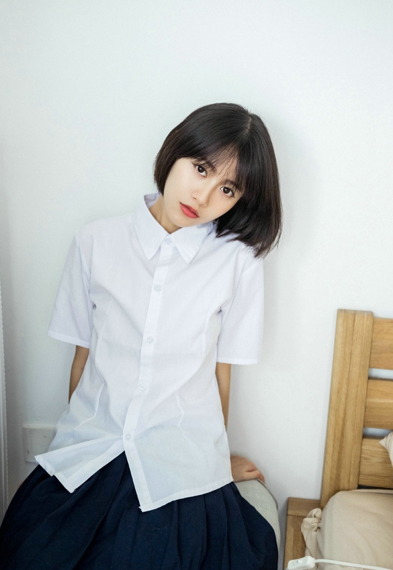 日系可爱妹子私房制服悠闲慵懒写真集67676767微相册微博摄影