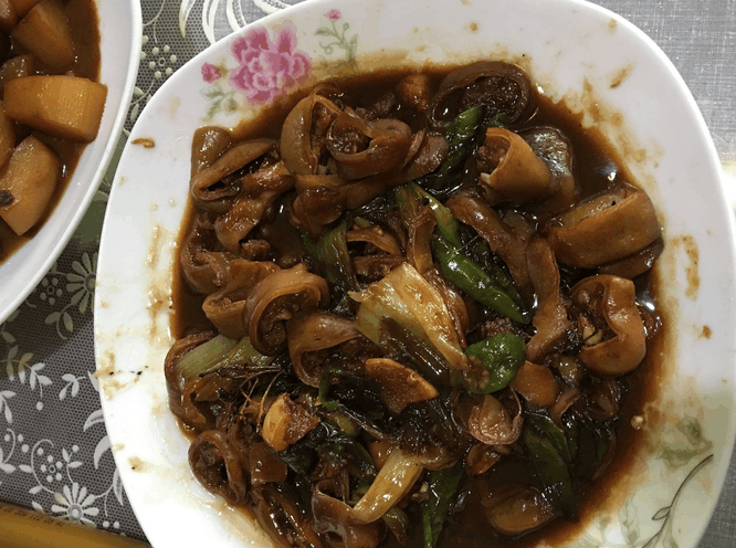 回家闻到一股焦糊味儿, 才看到媳妇做的菜, 我默默的叫了份外卖!