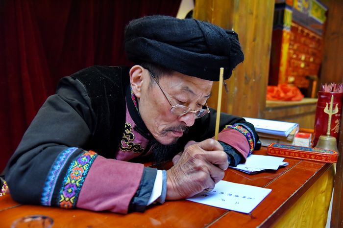 颇具土味的展示下里巴人也同样阳春白雪