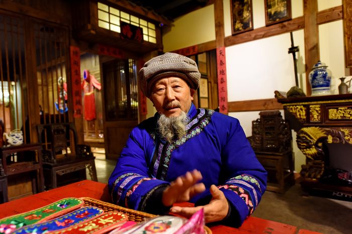 颇具土味的展示下里巴人也同样阳春白雪