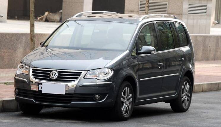 5万多是选13年日产nv200还是09年大众途安,谁更适合家用?