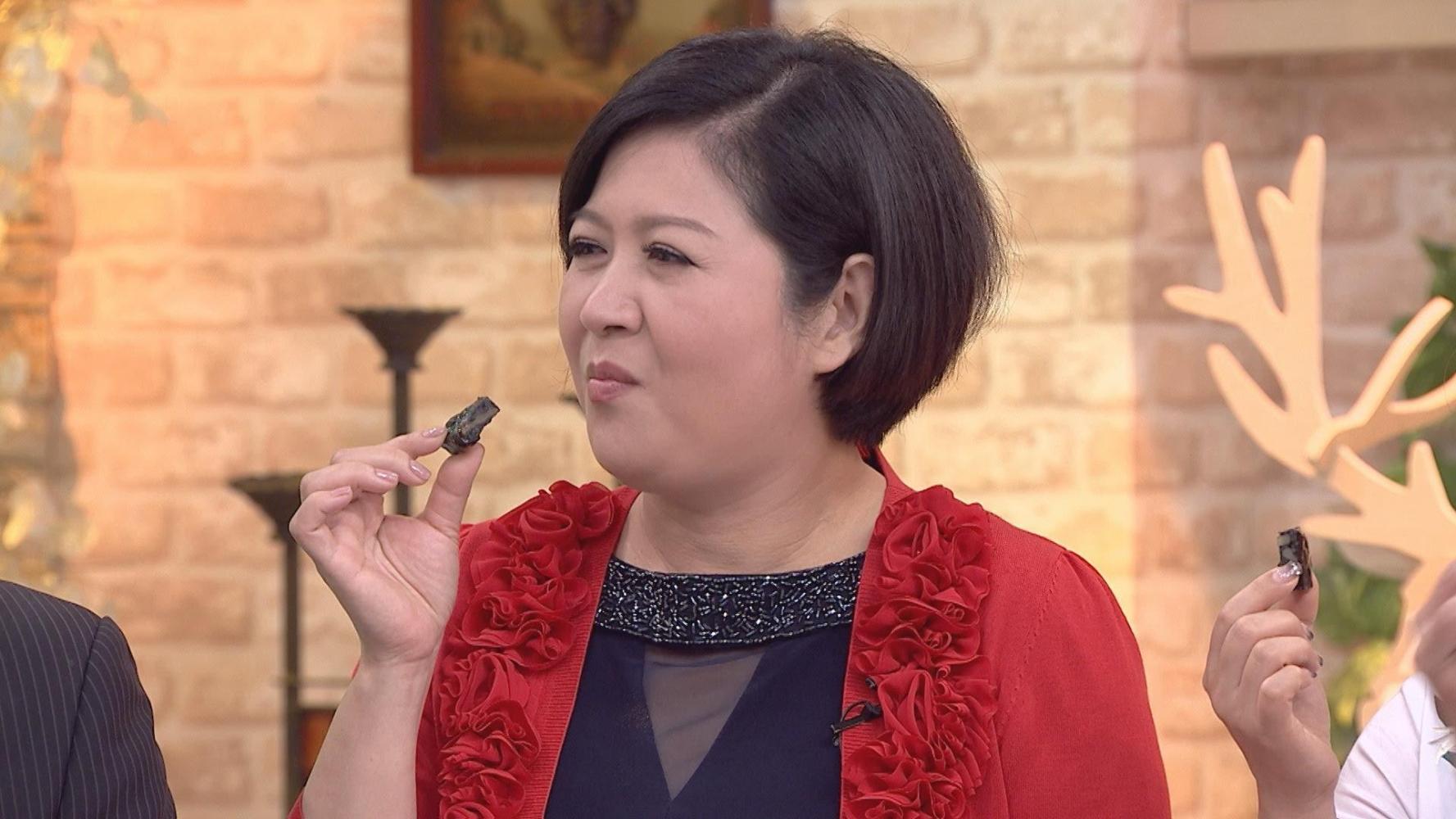 她停经两年药物恢复, 如今53岁欲拼二胎, 却遭14岁儿子反对