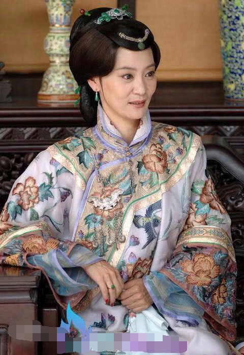 继在《甄嬛传》 中成功塑造了皇太后形象之后,刘雪华在《心肝宝贝》中