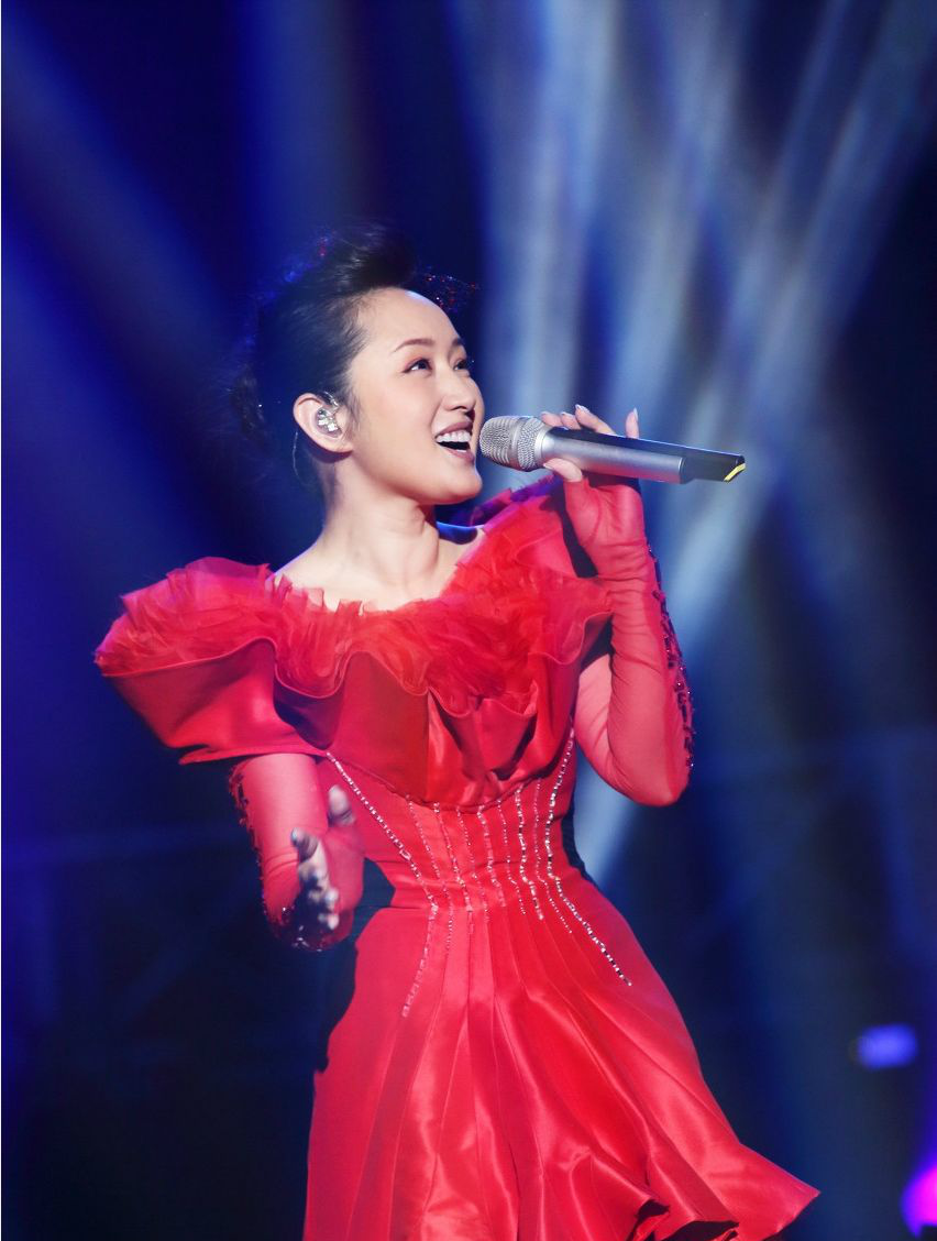 杨钰莹跨年演唱会图片