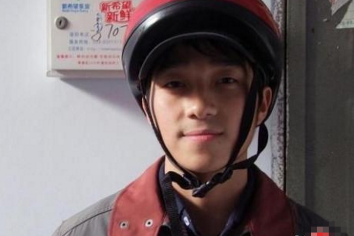 90后小伙宁做保安,不做工厂普工,听他说完. 来