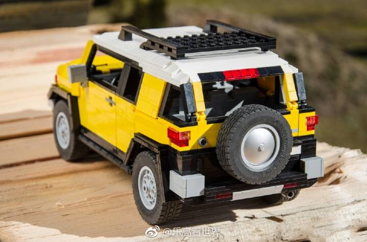 悍马乐高版(图片来自网络)@汽车洋葱圈 @全球汽车阿飞说 @全球汽车