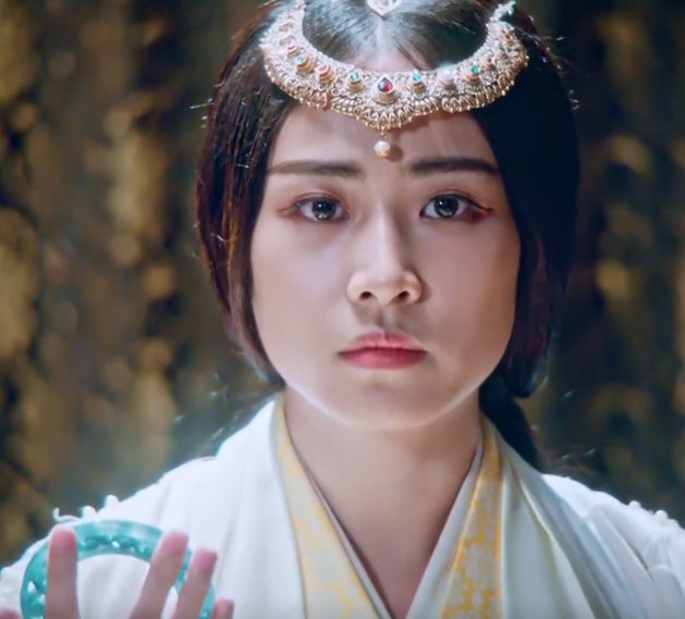 纳兰嫣然威严满满的样子令网友串戏"恪贵人"|斗破苍穹|刘美彤|纳兰