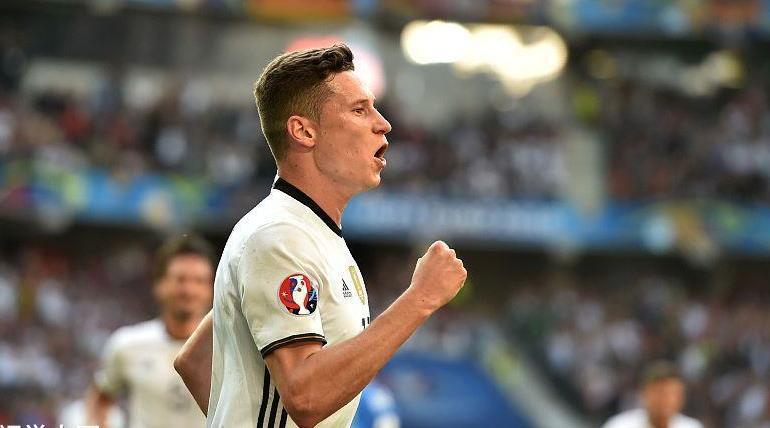 足球外围用哪个网站:篮球界的压哨绝杀有太多