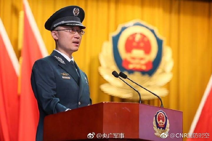 看真实版文职人员着装风采