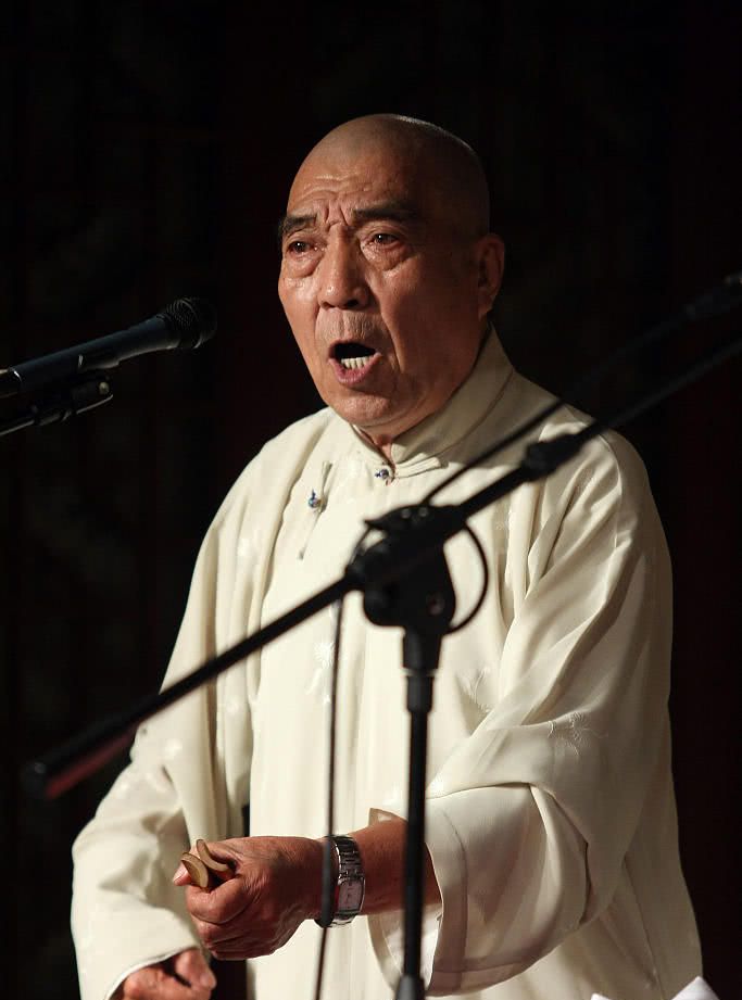 黑色九月,文艺界最悲伤的一个月