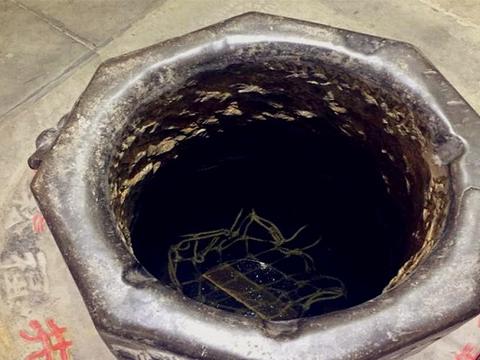 工人挖出的古井中找到稀世珍宝,专家:三国历史可能被颠覆