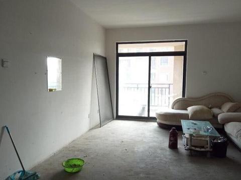 月工资3000借钱买房,没装修,住了2年毛坯房,不好意思请人做客