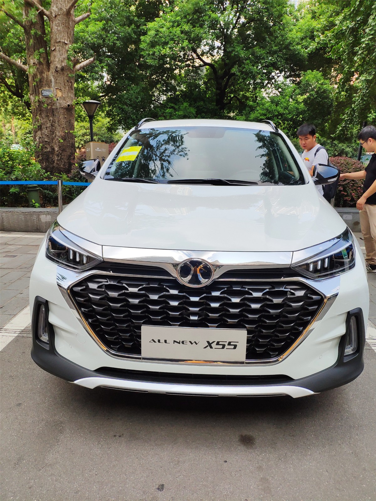 5t发动机,预售8.29万起,实拍北汽绅宝智行