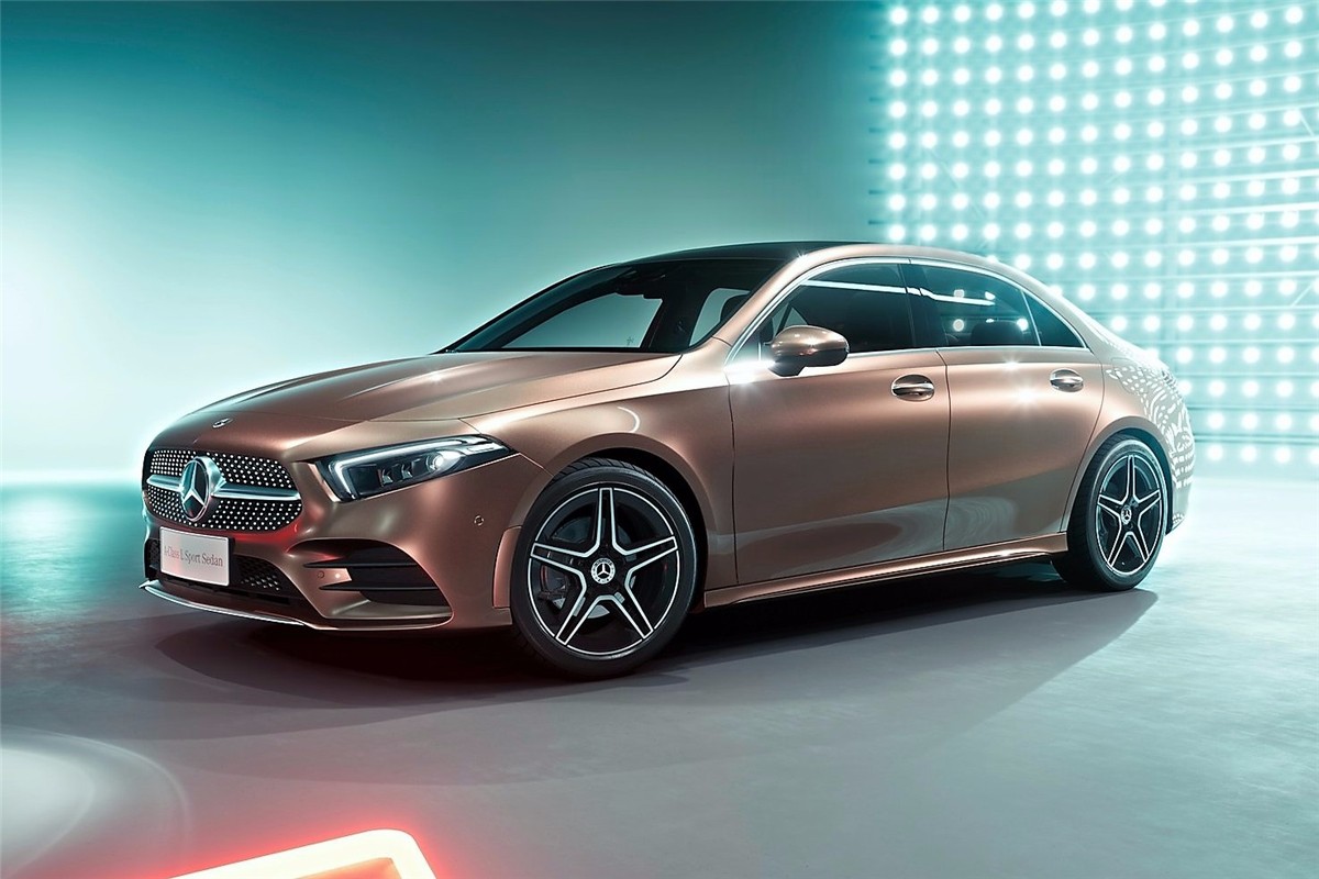 特供中国的"乞丐版"奔驰三厢车终于亮相!20万买不买?